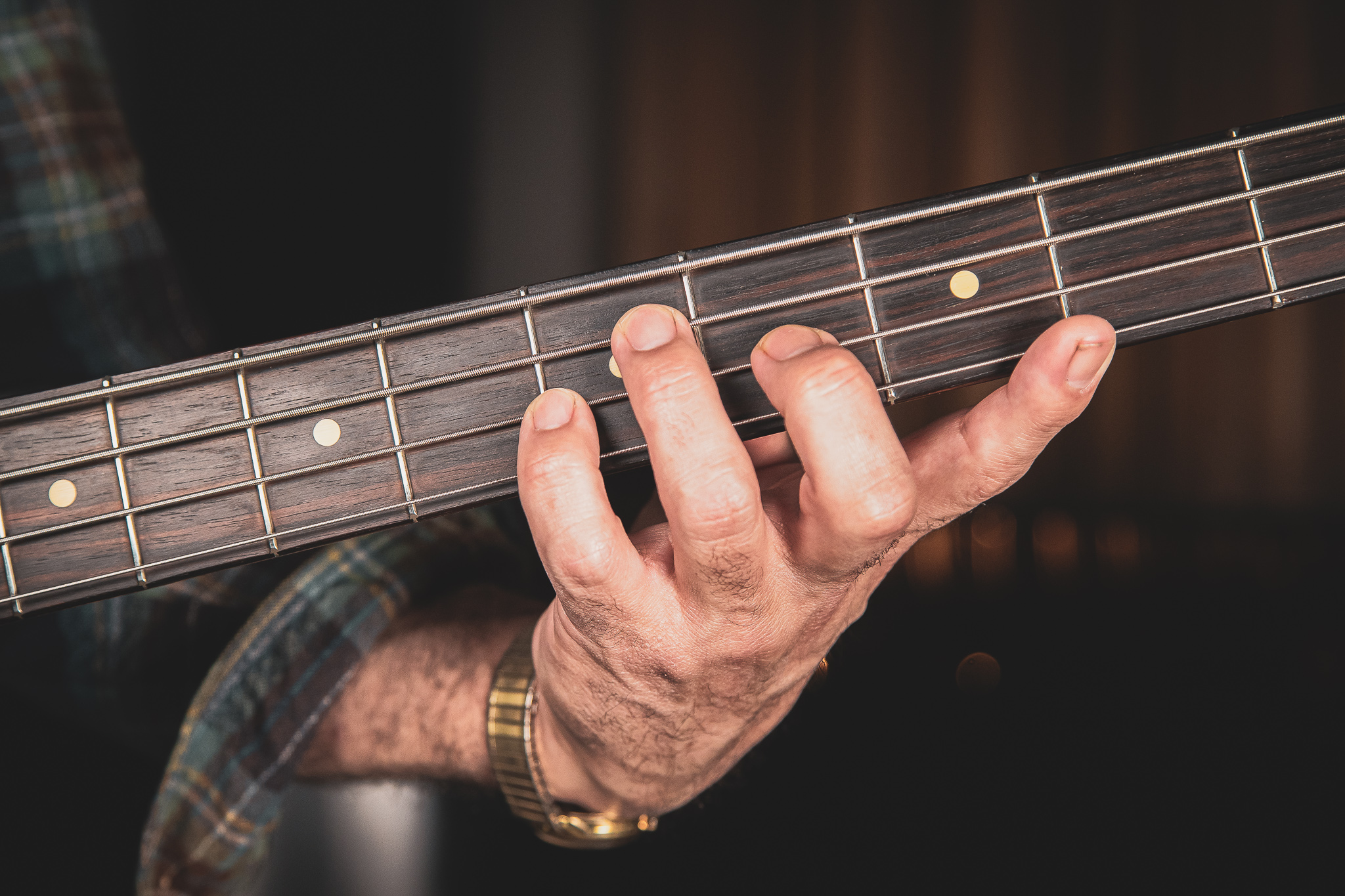 Bass Technique: Photograph of bad fretting position.