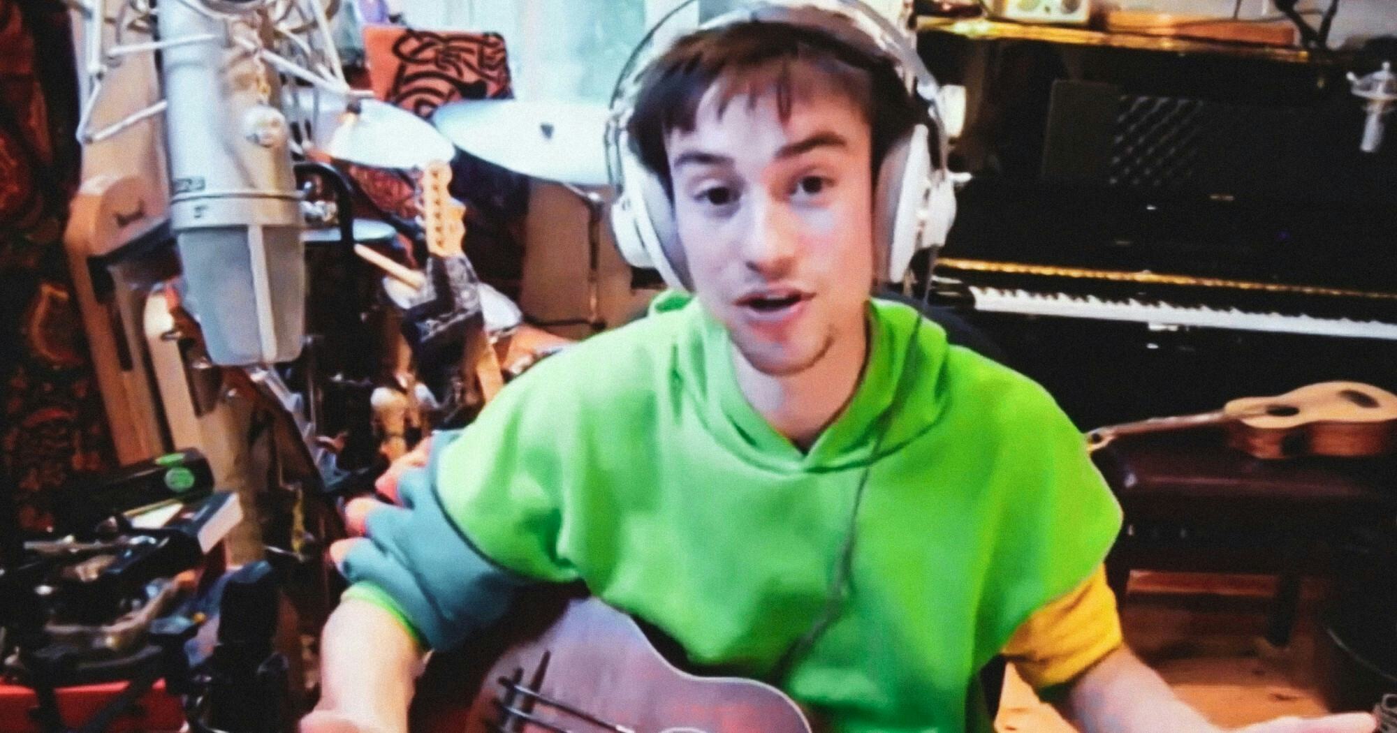 Why Jacob Collier thinks EVERY bassist should SING Scotts Bass Lessons