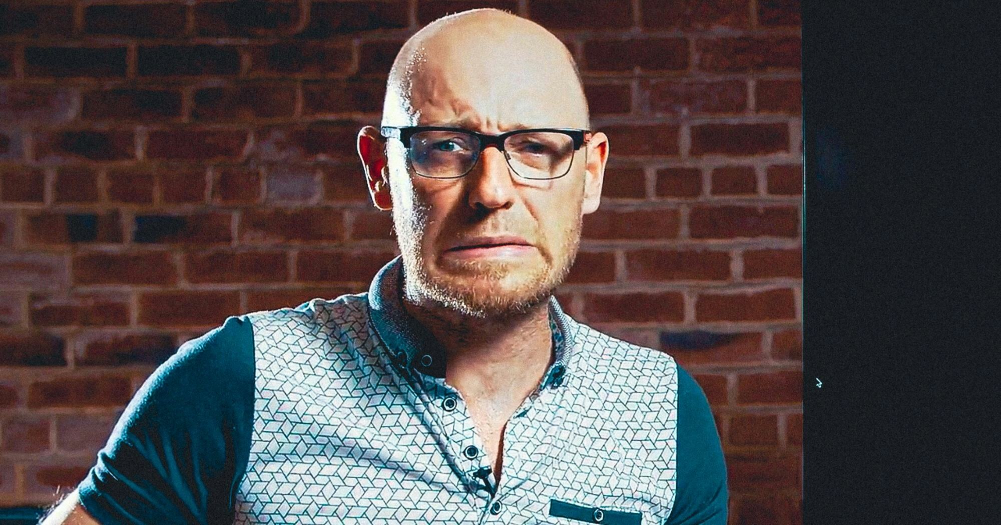 10 Worst Bass Tones in Super Famous Songs (as voted for by you